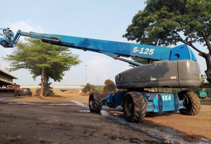 cho-thue-xe-boom-lift-43-met-tai-kcn-bau-bang-binh-duong-gia-re