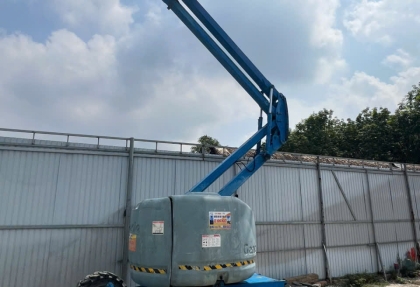 cho-thue-xe-boom-lift-43-met-cho-cong-trinh-tai-kcn-minh-hung-binh-phuoc