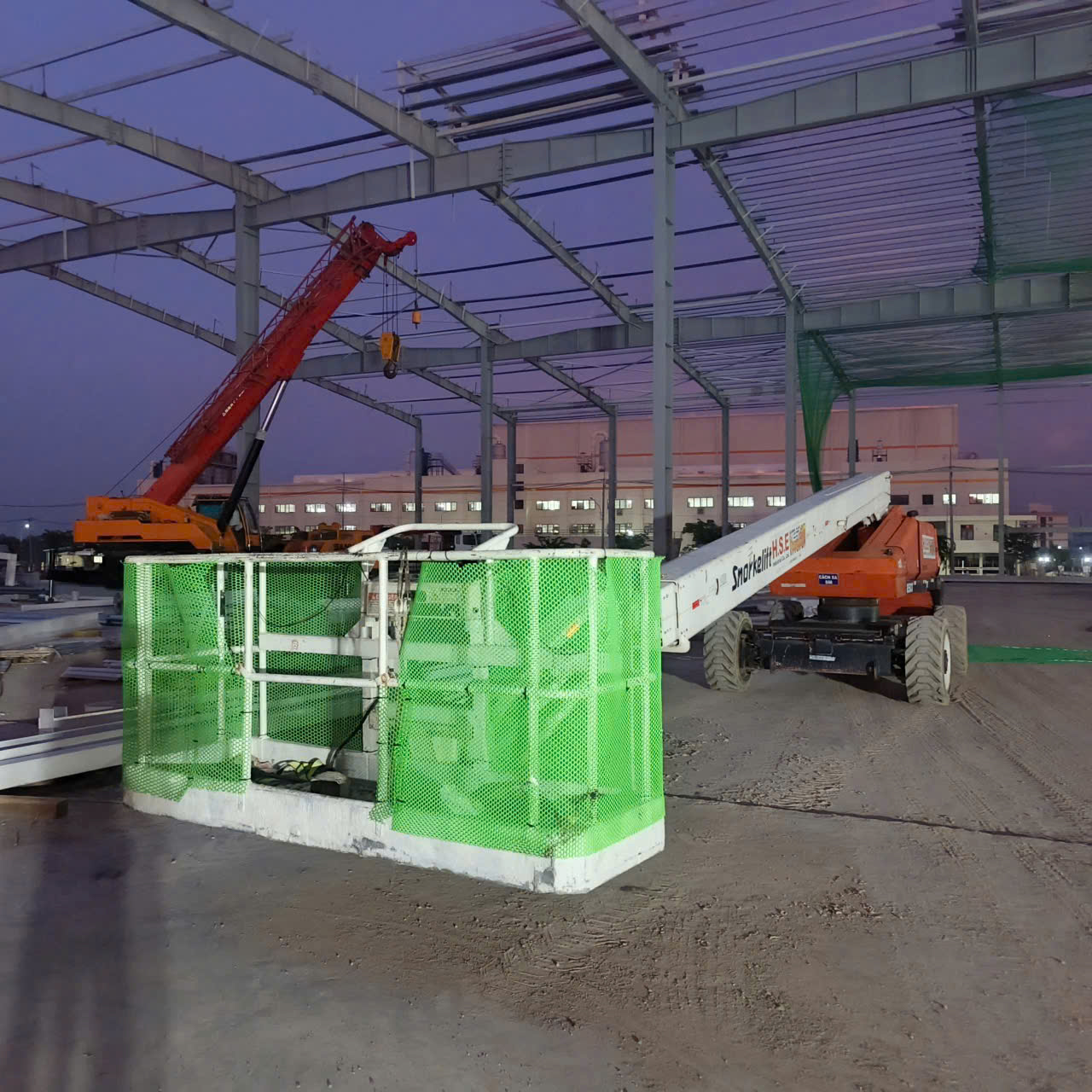cho thuê xe nâng người tại HCM